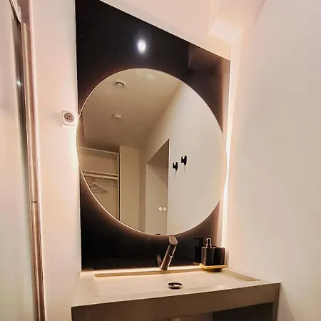 Cosy Metro 14 Paris *